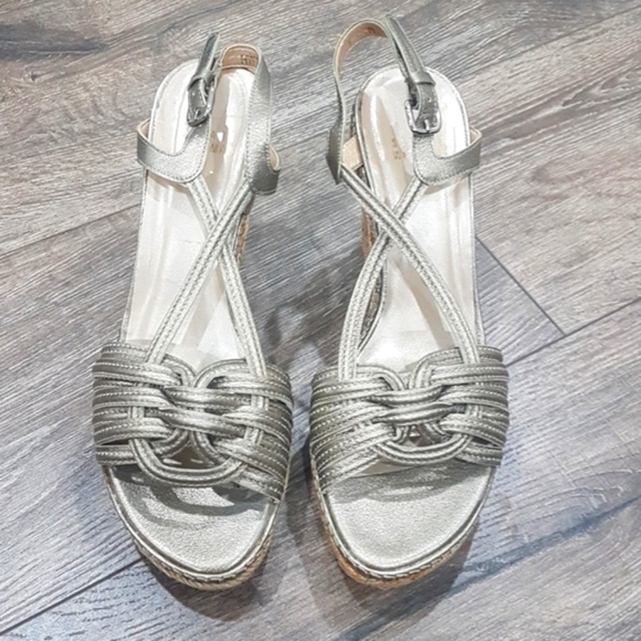 STUART WEITZMAN Gold Leather & Jute Sandals Size 7 - Picture 2 of 8